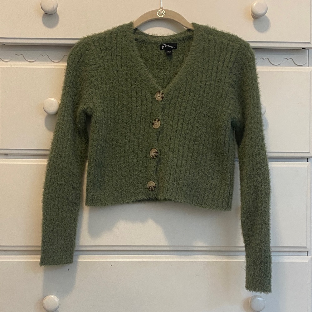 NWOT art class Green V-Neck Button-Up Sweater